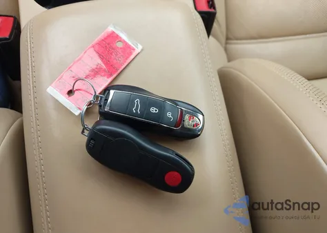 2018 Porsche Macan Turbo from USA, damaged, VIN WP1AF2A59JLB70123